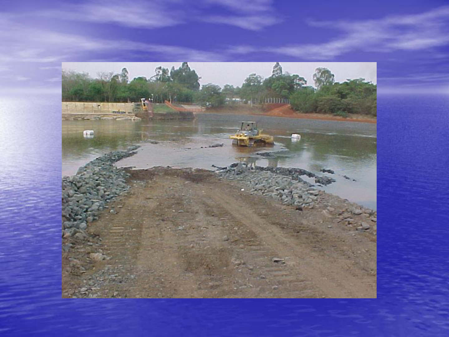 OBRAS PARA NAVEGAÇÃO FLUVIAL - Hidrologia OBRAS PARA NAVEGAÇÃO FLUVIAL - Hidrologia