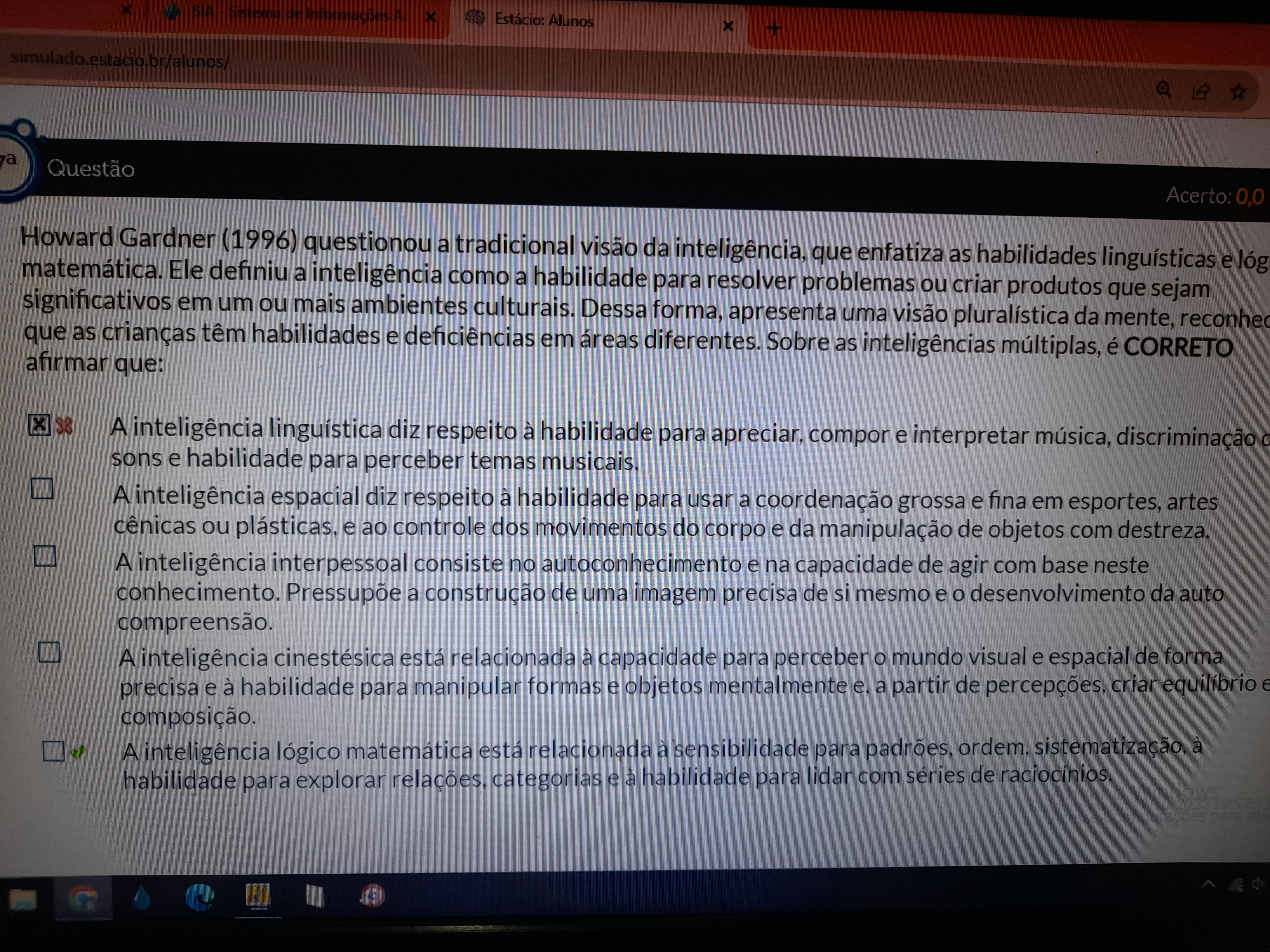 Inteligência, conhecimento e sagacidade são as qualidades que se pode  esperar de um aluno da Corvinal, eram essas também as características que a  fundadora da casa, Rowena Ravenclaw, mais admirava.